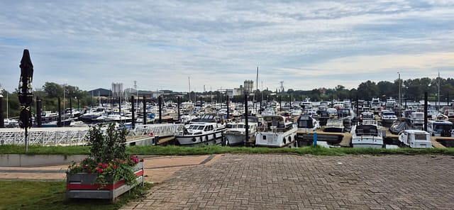 Jachthaven De Batavier, Geheimtipp mit tollem Vereinsrestaurant